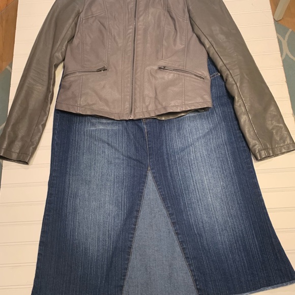 ⭐️Host Pick 7/24 Denim Skirt By Drama Sz 16⭐️ - Picture 6 of 8